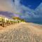 Noosa Beach Apartment on HASTING ST French quarter resort.Noosa Heads