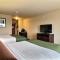 Cobblestone Hotel and Suites - Crookston