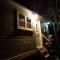 Waterside Shepherds Hut