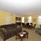 Century Suites Hotel - Bloomington