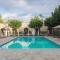 Howard Johnson by Wyndham Fullerton/Anaheim Conference Cntr