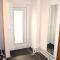 2x Monteurwohnung 1x 2 kleine Einzelzimmer 1x Doppelbett und Schlafcouch im Wohnbereich