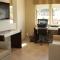 Super 8 by Wyndham Montrose