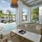 Beach Club Port Douglas Luxury Apartments