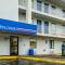 Motel 6-Warren, MI - Detroit East