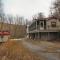 Red Roof mountain cabin with Starlink internet! - Stanley