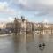 Veeve - Overlooking the Seine on Ile de la Cité