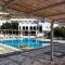 Armadoros Hotel / Ios Backpackers