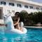 Armadoros Hotel / Ios Backpackers