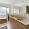 Adelaide Style Accommodation-Close to City-North Adelaide-3 Bdrm- FREE Parking