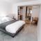 Le Cube Hotel design a Hyeres Plage avec Piscine et Cuisine photo 14