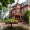 Henderson Castle Inn
