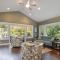 Four Gen house on Hill in Saugatuck walk to town