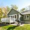 Four Gen house on Hill in Saugatuck walk to town