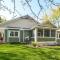 Four Gen house on Hill in Saugatuck walk to town