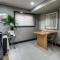 Foto: Custom finished - business ready apartment 3/8