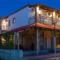 HOLIDAYS STUDIOS & APARTMENTS