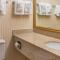 Quality Inn & Suites Detroit Metro Airport