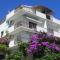 Apartments STANIĆ - apartments with a view of the sea and sandy beach - دوسيه