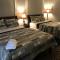 Foto: Grewals Inn and Suites by Elevate Rooms 3/61