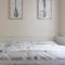 Cozy & Bright Apartment