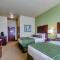 Cobblestone Inn & Suites - Waverly - Waverly