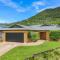 Foto: Private Large Cairns Family Home, Rainforest Views 1/13