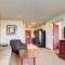 Castle Rock Inn & Suites - Quinter