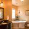 Summer Creek Inn