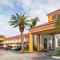 Days Inn & Suites by Wyndham Port Richey