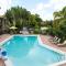 Super 8 by Wyndham Riviera Beach West Palm Beach - ريفييرا بيتش