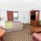 Super 8 by Wyndham Riviera Beach West Palm Beach - ريفييرا بيتش
