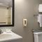 Super 8 by Wyndham Batesville