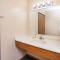 Super 8 by Wyndham Anamosa IA