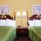 Travelodge by Wyndham Chambersburg - Chambersburg