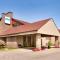 Travelodge by Wyndham North Bay Lakeshore