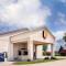 Super 8 by Wyndham Clarksville East