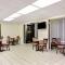 Super 8 by Wyndham Fredericksburg