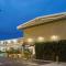 Super 8 by Wyndham Los Angeles-Culver City Area