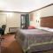 Super 8 by Wyndham Enid