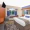 Microtel Inn and Suites Manistee
