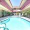 Vantage Point Inn - Woodland Hills