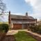 Plum Cottage - Vivre Retreats