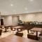 Super 8 by Wyndham Hershey Chocolate Avenue - هيرشي