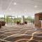 Travelodge by Wyndham Niagara Falls Fallsview