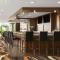 Travelodge by Wyndham Niagara Falls Fallsview
