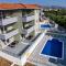 Foto: Apartments with a swimming pool Okrug Gornji, Ciovo - 14535 11/17