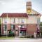 Monte Carlo Inn Toronto West Suites
