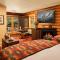 Rustic Inn Creekside