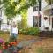 Topsides Bed & Breakfast - Wolfeboro